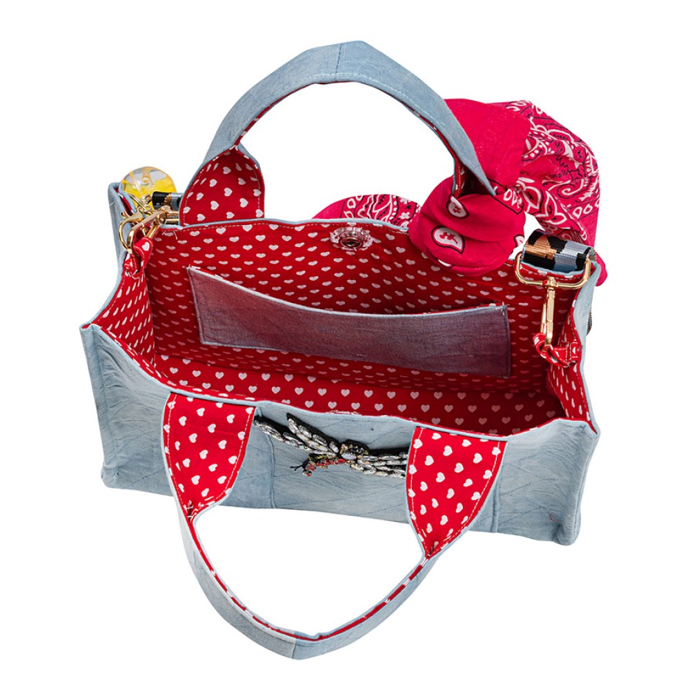 ΤΣΑΝΤΑ ΤΖHΝ ΚΑΠΙΤΟΝΕ ΜΕ ΙΜΑΝΤΑ, ΜΑΝΤΗΛΙ, ΜΠΡΕΛΟΚ & ΕΠΕΝΔΥΣΗ ΜΕ ΚΑΡΔΙΕΣ Ή ΠΟΥΑ "ALEXKATSAITI X STYLISHIOUS"