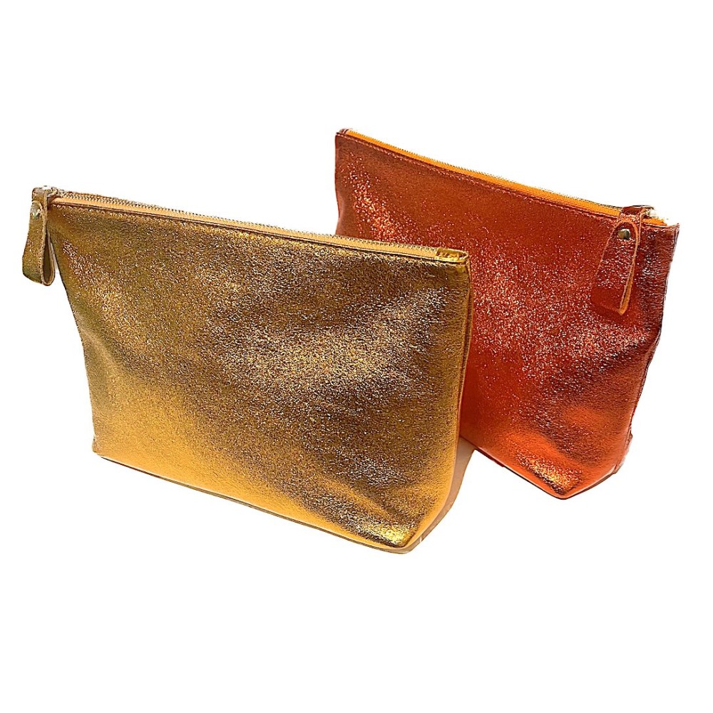 TΣΑΝΤΑ ΔΙΑΦΑΝΗ, ΑΔΙΑΒΡΟΧΗ AΠΟ PVC ΜΕ ΕΣΩΤΕΡΙΚΟ ΜΩΒ, ΔΕΡΜΑΤΙΝΟ ΤΣΑΝΤΑΚΙ, ΧΡΥΣΗ & ΜΑΥΡΗ ΑΛΥΣΙΔΑ, ΠΟΡΤΟΦΟΛΑΚΙ & ΜΠΡΕΛΟΚ "ALEX KATSAITI X STYLISHIOUS