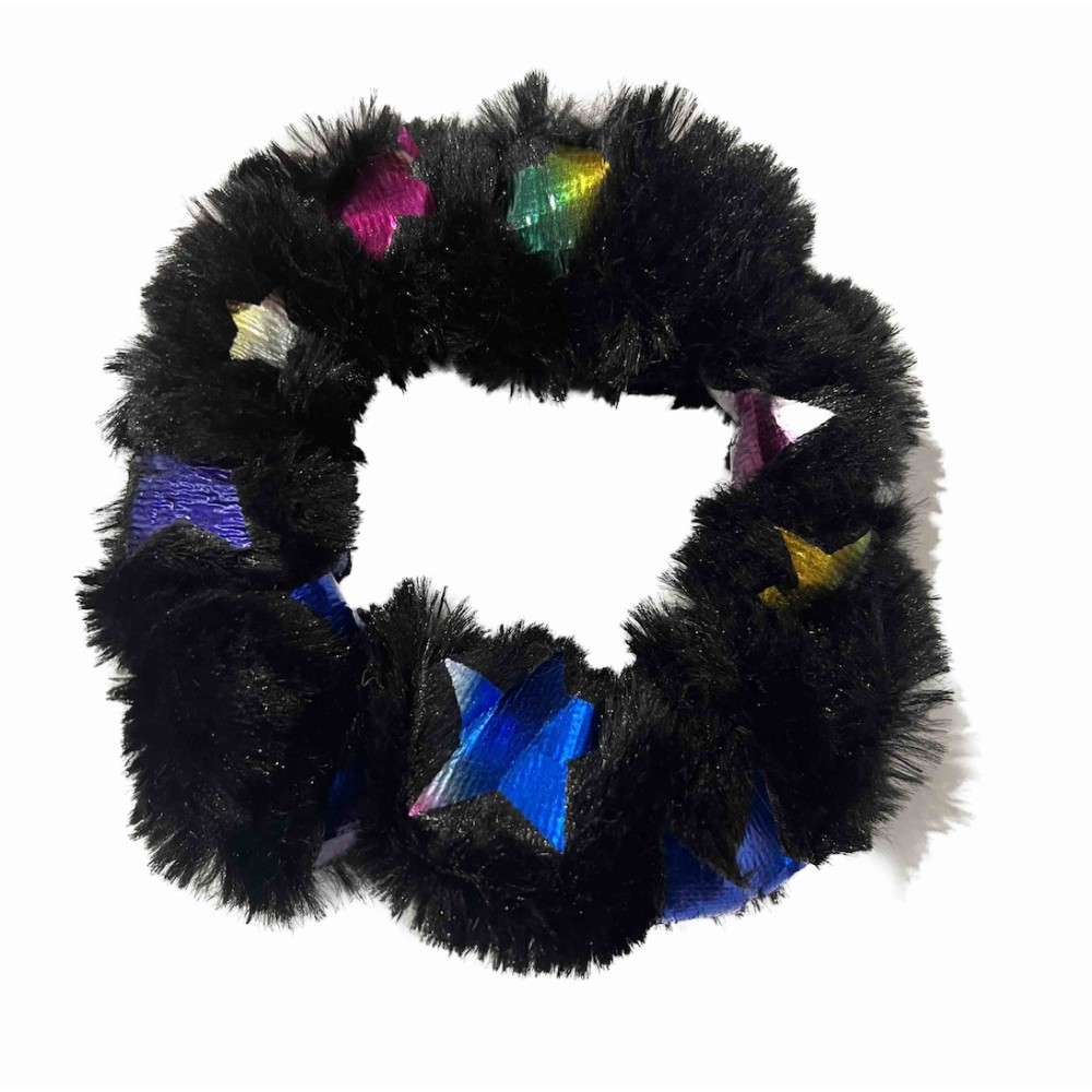 ΛΑΣΤΙΧAKIA - SCRUNCHY ΣΕ MAYPO-ΛΟΥΤΡΙΝΟ ΜΕ ΠΟΛΥΧΡΩΜΑ ΑΣΤΕΡΙΑ Η ΠΕΤΡΟΛ ΕΜΠΡΙΜΕ Η ΓΚΡΙ ΠΛΕΧΤΟ Η ΜΠΛΕ ΕΜΠΡΙΜΕ ”ALEX KATSAITI X STYLISHIOUS”.