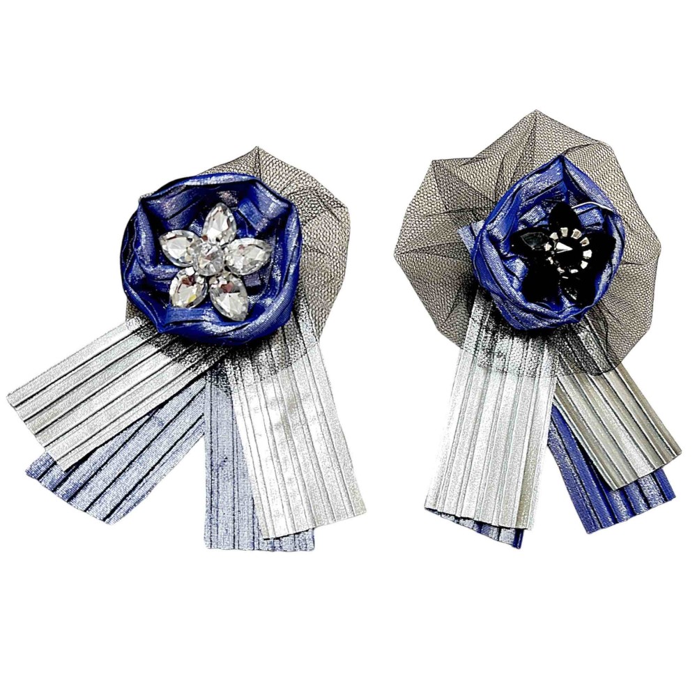 ΚΑΡΦΙΤΣΑ - ΜΠΟΥΤΟΝΙΕΡΑ ΑΠΟ ΜΠΛΕ ΜΕΤΑΛΛΙΖΕ ΥΦΑΣΜΑ, ΜΑΥΡΟ ΤΟΥΛΙ ΚΑΙ ΛΟΥΛΟΥΔΙ-ΚΑΡΦΙΤΣΑ ΜΕ ΚΡΥΣΤΑΛΛΑ  "STYLISHIOUS COLLECTION"