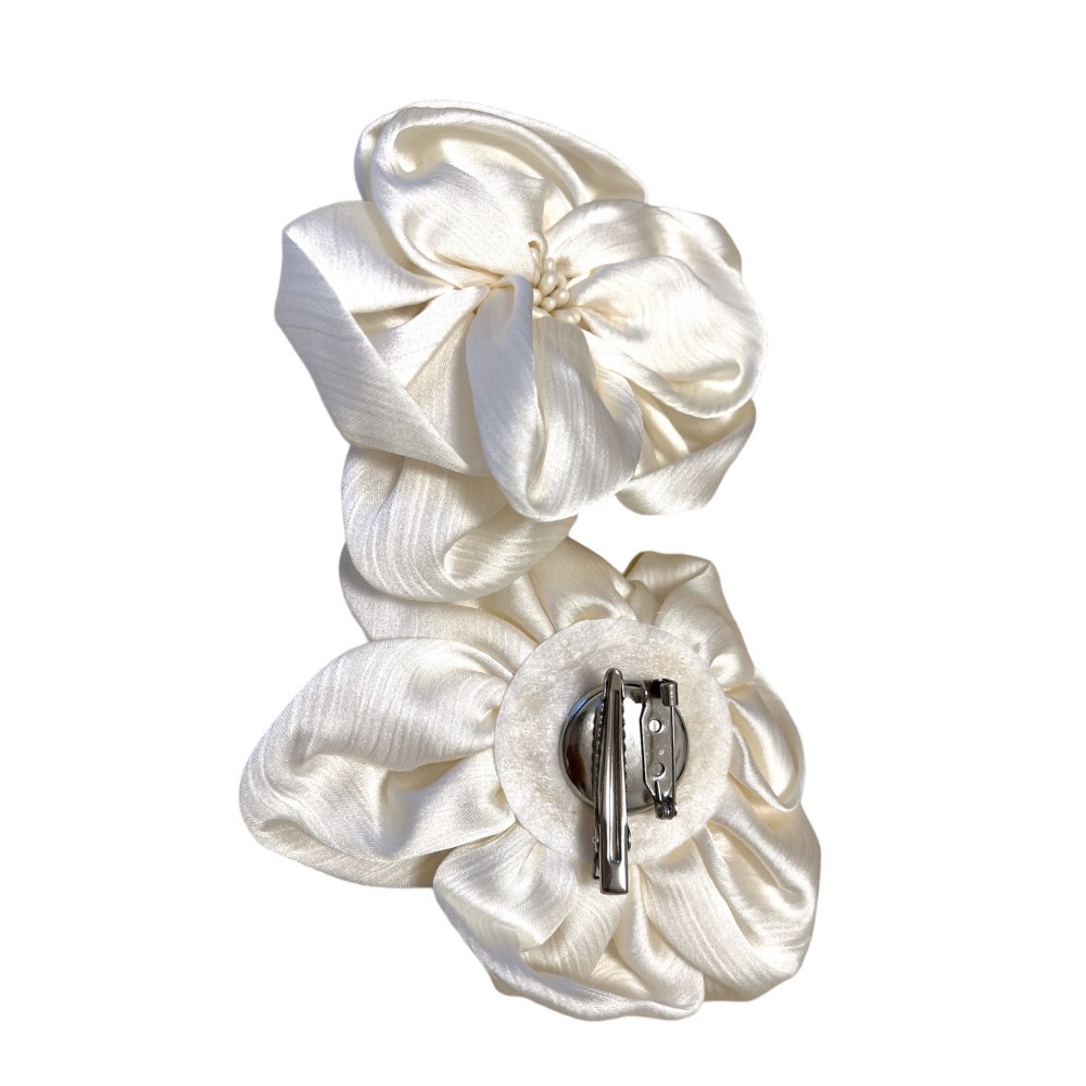 ΖΑΚΕΤΑ ΓΚΡΙ ΠΛΕΚΤΗ ΜΕ ΑΣΗΜΙ ΠΑΓΙΕΤΕΣ KAI ΑΣΟΡΤΙ ΜΠΟΥΤΟΝΙΕΡΑ "STYLISHIOUS COLLECTION"