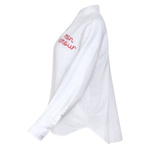 ΠΟΥΚΑΜΙΣO ΛΕΥΚΟ ΛΙΝΟ ΣΕ ΧΑΛΑΡΗ ΑΝΔΡΙΚΗ ΓΡΑΜΜΗ ΜΕ ΚΟΚΚΙΝΟ ΚΕΝΤΗΜΑ " MON AMOUR"  "STYLISHIOUS COLLECTION" 