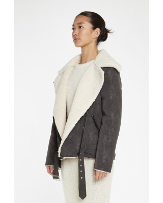 TZAKET ΓΚΡΙ ΣΕ ΣΤΥΛ "BIKER" ΑΠΟ ΤΥΠΟΔΕΡΜΑ ΜΕ ΟΙΚΟΛΟΓΙΚΗ ΓΟΥΝΑ ΤΥΠΟΥ ΠΡΟΒΑΤΟ  "STYLISHIOUS COLLECTION"