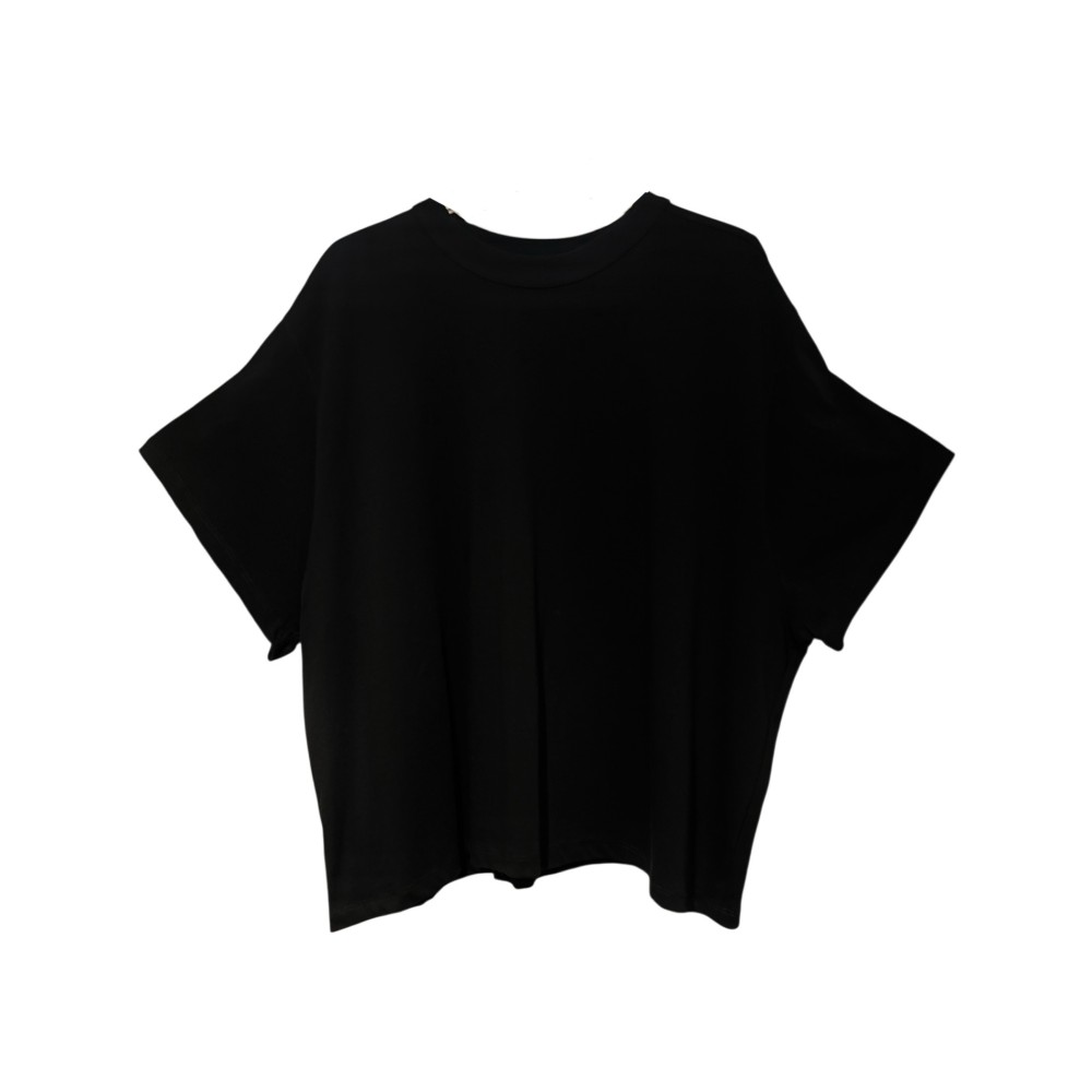 T-SHIRT ΣΕ ΜΑΥΡΗ ΑΠΟΧΡΩΣΗ, ΒΑΜΒΑΚΕΡΟ ΚΑΙ OVERSIZED " STYLISHIOUS COLLECTION "