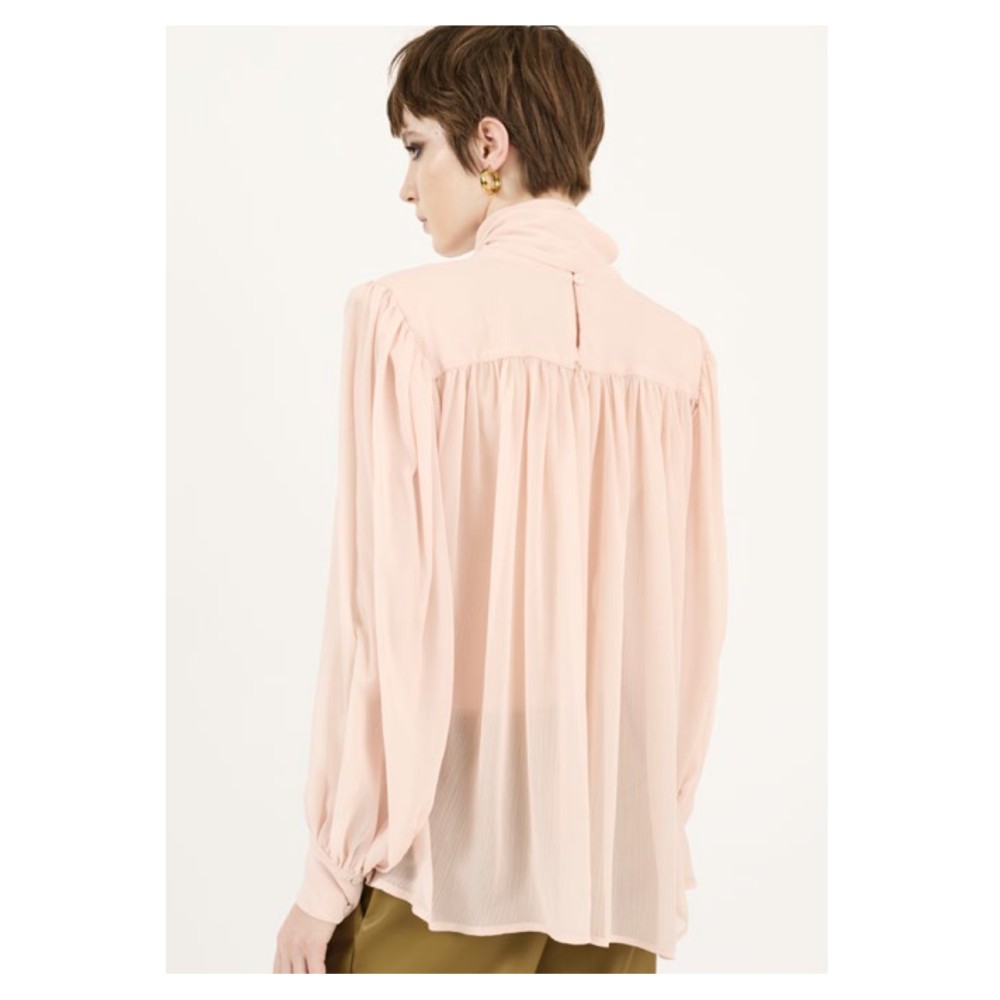 ΜΠΛΟΥΖΑ ΡΟΖ, ΑΠΟ ΗΜΙΔΙΑΦΑΝΟ ΥΦΑΣΜΑ, ΦΑΡΔΙΑ ΜΕ ΣΟΥΡΕΣ ΚΑΙ ΔΕΣΙΜΟ ΜΕ ΦΙΟΓΚΟ  "STYLISHIOUS COLLECTION"