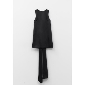 ΦΟΡΕΜΑ ΜΑΥΡΟ ΣΑΤΕΝ, ΚΟΝΤΟ, ΕΞΩΠΛΑΤΟ & ΑΜΑΝΙΚΟ ΜΕ ΜΕΓΑΛΟ ΦΙΟΓΚΟ ΚΑΙ ΜΑΚΡΙΕΣ ΚΟΡΔΕΛΕΣ "STYLISHIOUS COLLECTION''