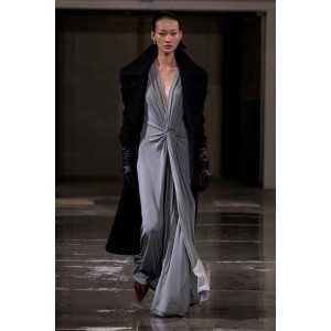 ΦΟΡΕΜΑ ΜΑΚΡΥ ΣΕ ΠΑΓΩΜΕΝΟ ΓΚΡΙ, ΝΤΡΑΠΕ ΜΕ ΕΝΣΩΜΑΤΩΜΕΝΟ ΚΡΙΚΟ "STYLISHIOUS COLLECTION "