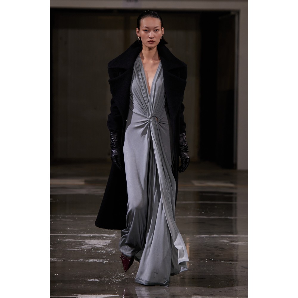 ΦΟΡΕΜΑ ΜΑΚΡΥ ΣΕ ΠΑΓΩΜΕΝΟ ΓΚΡΙ, ΝΤΡΑΠΕ ΜΕ ΕΝΣΩΜΑΤΩΜΕΝΟ ΚΡΙΚΟ "STYLISHIOUS COLLECTION "