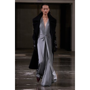 ΦΟΡΕΜΑ ΜΑΚΡΥ ΣΕ ΠΑΓΩΜΕΝΟ ΓΚΡΙ, ΝΤΡΑΠΕ ΜΕ ΕΝΣΩΜΑΤΩΜΕΝΟ ΚΡΙΚΟ "STYLISHIOUS COLLECTION "