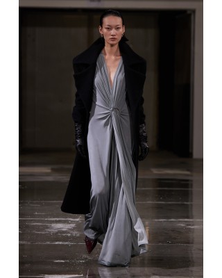 ΦΟΡΕΜΑ ΜΑΚΡΥ ΣΕ ΠΑΓΩΜΕΝΟ ΓΚΡΙ, ΝΤΡΑΠΕ ΜΕ ΕΝΣΩΜΑΤΩΜΕΝΟ ΚΡΙΚΟ "STYLISHIOUS COLLECTION "