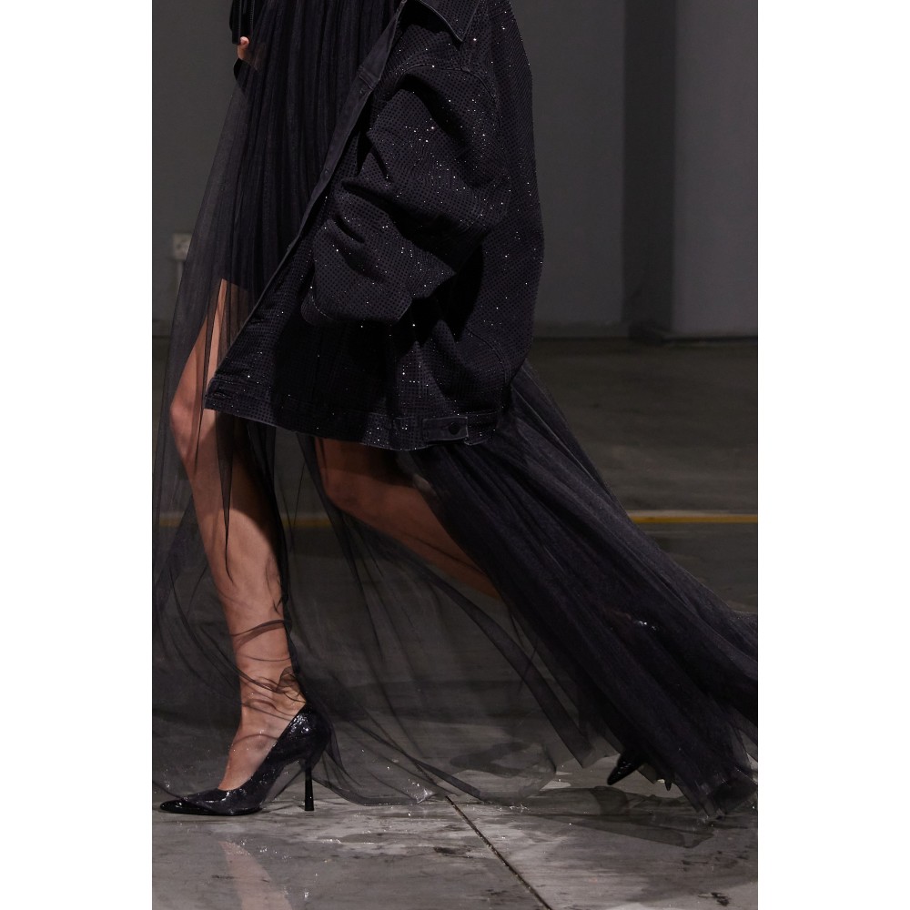 ΦΟΡΕΜΑ ΜΙΝΙ ΜΑΥΡΟ ΣΑΤΕΝ, STRAPLESS ΜΕ ΕΞΩΤΕΡΙΚΗ ΕΠΕΝΔΥΣΗ ΑΠΟ ΜΑΚΡΥ ΜΑΥΡΟ ΤΟΥΛΙ  " STYLISHIOUS COLLECTION "