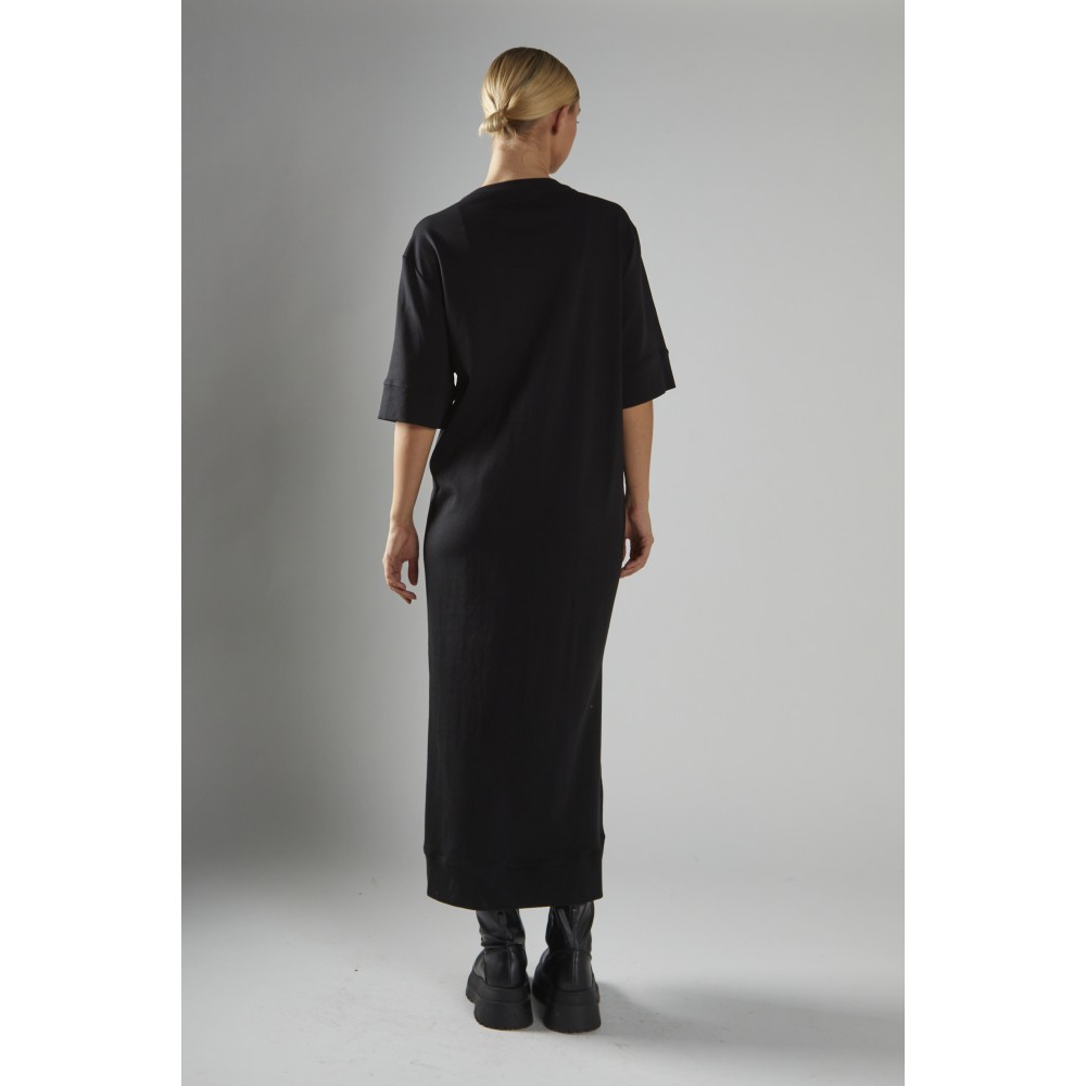 ΦΟΡΕΜΑ ΜΑΥΡΟ, OVERSIZED & ΜΑΚΡΥ ΣΕ ΣΤΥΛ ΜΠΛΟΥΖΟΦΟΡΕΜΑ, ΝΤΡΑΠΕ ΕΜΠΡΟΣ ΜΕ ΑΝΟΙΓΜΑΤΑ ΣΤΟ ΠΛΑΙ "STYLISHIOUS COLLECTION" 