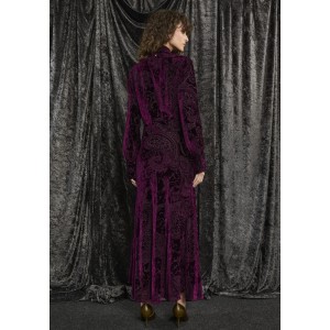 ΦΟΡΕΜΑ ΜΑΚΡΥ ΒΕΛΟΥΔΙΝΟ ΣΕ ΜΠΟΡΝΤΩ - ΔΑΜΑΣΚΗΝΙ ΑΠΟΧΡΩΣΗ ΜΕ ΑΝΑΓΛΥΦΑ ΣΧΕΔΙΑ " STYLISHIOUS COLLECTION"