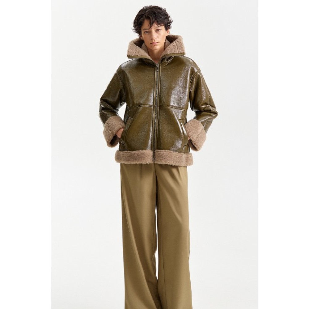 ΤΖΑΚΕΤ ΣΕ ΛΑΔΙ ΑΠΟΧΡΩΣΗ, ΒΙΝΥΛ ΜΕ ΕΠΕΝΔΥΣΗ ΑΠΟ ΟΙΚΟΛΟΓΙΚΗ ΚΑΦΕ - ΓΚΡΙ ΓΟΥΝΑ ΤΥΠΟΥ ΠΡΟΒΑΤΟ ”STYLISHIOUS COLLECTION"