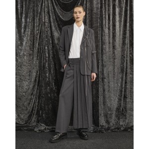 ΣΑΚΑΚΙ ΣΚΟΥΡΟ ΓΚΡΙ, ΜΟΝΟΠΕΤΟ ΜΕ ΔΙΑΚΟΣΜΗΤΙΚΕΣ ΑΛΥΣΙΔΕΣ, ΠΑΡΑΜΑΝΕΣ ΚΑΙ ΖΩΝΕΣ ΣΤΑ ΜΑΝΙΚΙΑ  ”ALEX KATSAITI X STYLISHIOUS"