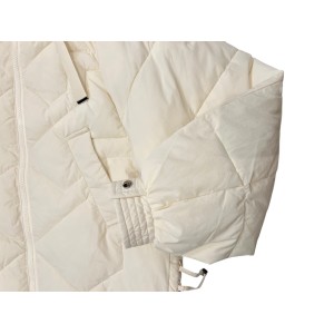 ΜΠΟΥΦΑΝ ΣΕ ΙΒΟΥΑΡ-ΚΡΕΜ ΑΠΟΧΡΩΣΗ, ΚΑΠΙΤΟΝΕ & OVERSIZED ΣΕ ΣΤΥΛ PUFFER ΜΕ ΚΟΥΚΟΥΛΑ & ΤΣΕΠΕΣ  " STYLISHIOUS COLLECTION "