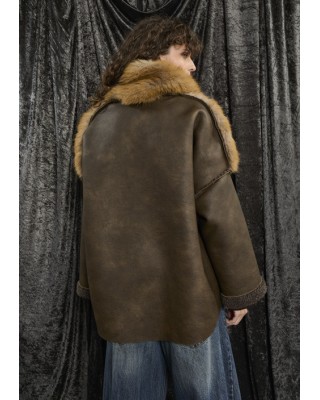 ΤΖΑΚΕΤ ΑΠΟ ΟΙΚΟΛΟΓΙΚΟ ΔΕΡΜΑ KAI ΓΟΥΝΑ ΣΕ ΚΑΦΕ ΚΑΙ ΚΑΡΑΜΕΛ ΑΠΟΧΡΩΣΕΙΣ, OVERSIZED ΜΕ ΕΠΕΝΔΥΣΗ ΜΟΥΤΟΝ "STYLISHIOUS COLLECTION"