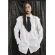 ΠΟΥΚΑΜΙΣΟ ΛΕΥΚΟ, OVERSIZED ΜΕ ΤΟΝΙΣΜΕΝΟΥΣ ΩΜΟΥΣ, ΜΑΥΡΗ ΓΡΑΒΑΤΑ ΚΑΙ ΤΣΕΠΗ "STYLISHIOUS COLLECTION"