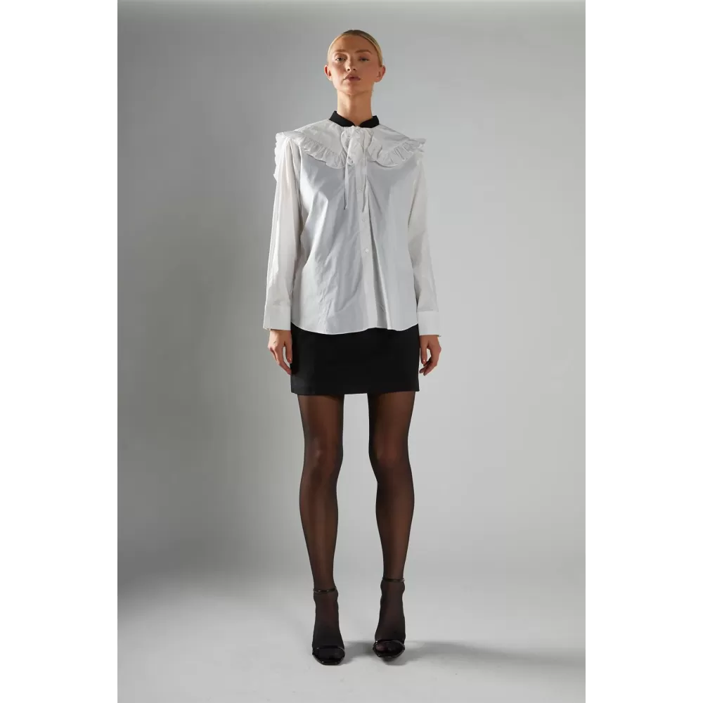 ΠΟΥΚΑΜΙΣΟ ΛΕΥΚΟ, OVERSIZED ΜΕ ΜΕΓΑΛΟ ΤΕΤΡΑΓΩΝΟ ΓΙΑΚΑ ΜΕ ΒΟΛΛΑΝ ΣΤΟ ΤΕΛΕΙΩΜΑ "STYLISHIOUS COLLECTION"