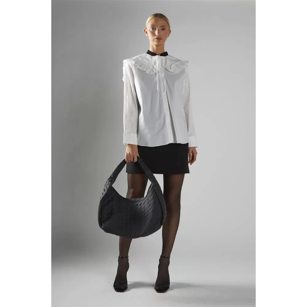 ΠΟΥΚΑΜΙΣΟ ΛΕΥΚΟ, OVERSIZED ΜΕ ΜΕΓΑΛΟ ΤΕΤΡΑΓΩΝΟ ΓΙΑΚΑ ΜΕ ΒΟΛΛΑΝ ΣΤΟ ΤΕΛΕΙΩΜΑ "STYLISHIOUS COLLECTION"