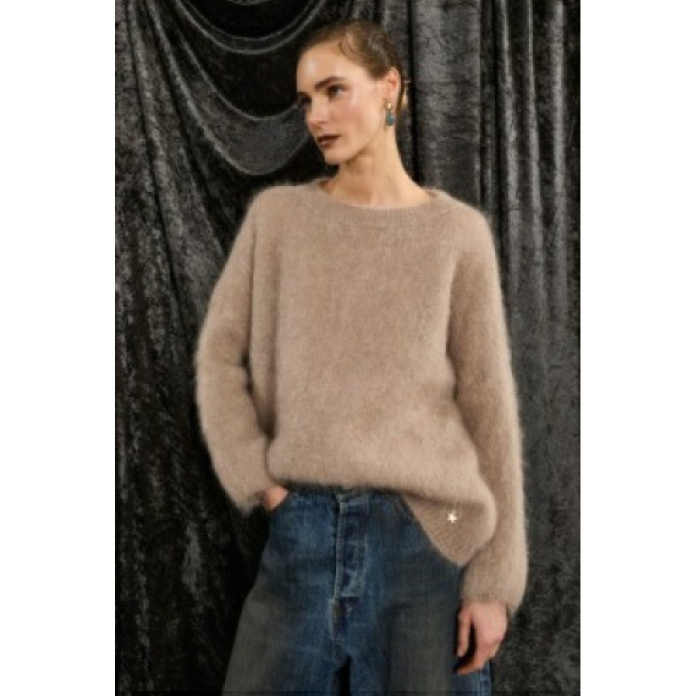 ΠΟΥΛΟΒΕΡ ΣΕ ΜΠΕΖ-ΓΚΡΙ ΑΠΟΧΡΩΣΗ OVERSIZED ΑΠΟ ΠΟΛΥ ΖΕΣΤΟ ΚΑΙ ΑΠΑΛΟ ΠΛΕΚΤΟ ΜΟΧΕΡ ΥΦΑΣΜΑ ”STYLISHIOUS COLLECTION”