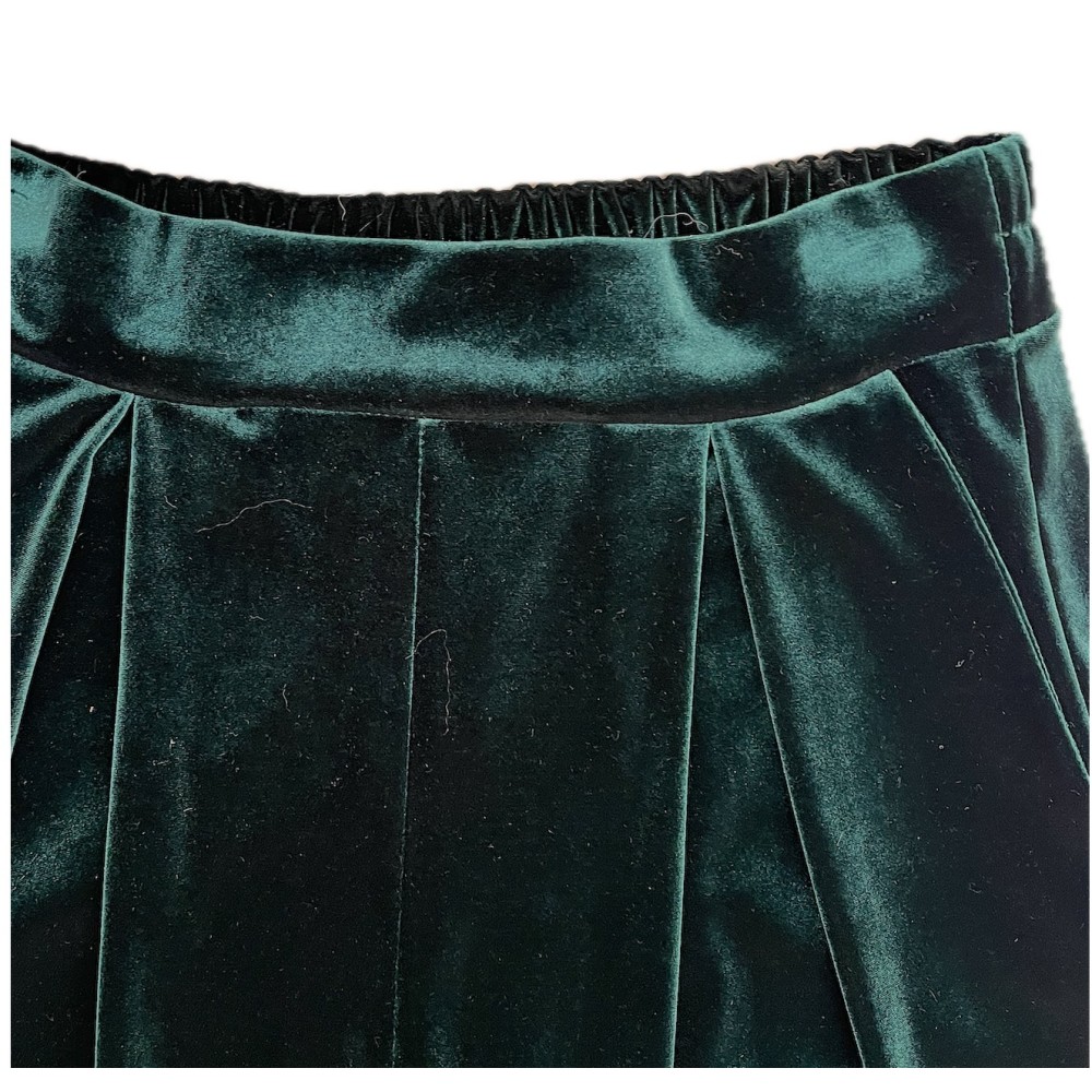 ΠΑΝΤΕΛΟΝΙ ΣΕ ΠΡΑΣΙΝΟ - ΣΜΑΡΑΓΔΙ ΒΕΛΟΥΔΟ, ΜΕ ΚΟΥΦΟΠΙΕΤΕΣ & ΛΑΣΤΙΧΟ ΣΕ ΙΣΙΑ, ΧΑΛΑΡΗ ΓΡΑΜΜΗ ''STYLISHIOUS COLLECTION"